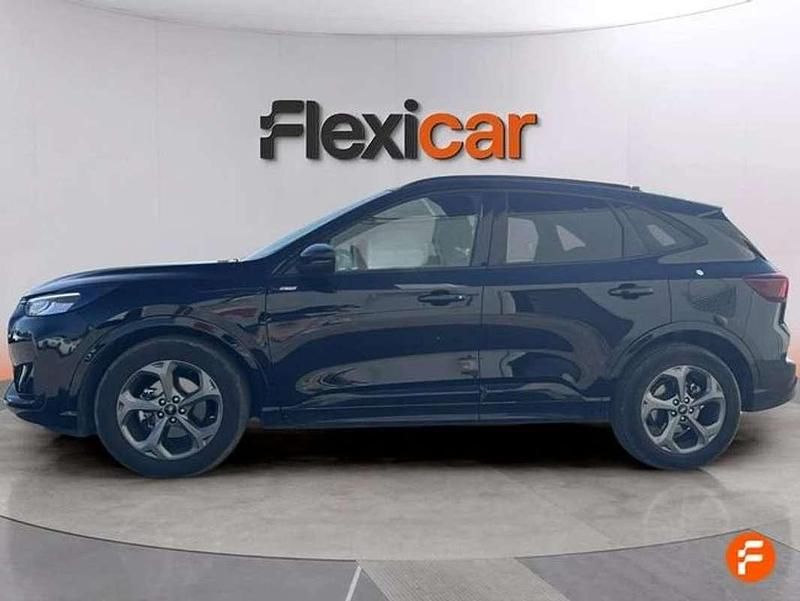 Usado Ford Kuga ST-Line 150 CV (110 kW) 2025 Negro SUV