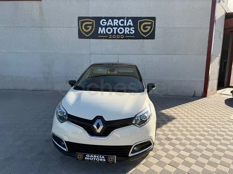 Usado Renault Captur Zen 90 CV (66 kW) 2016 Beige SUV