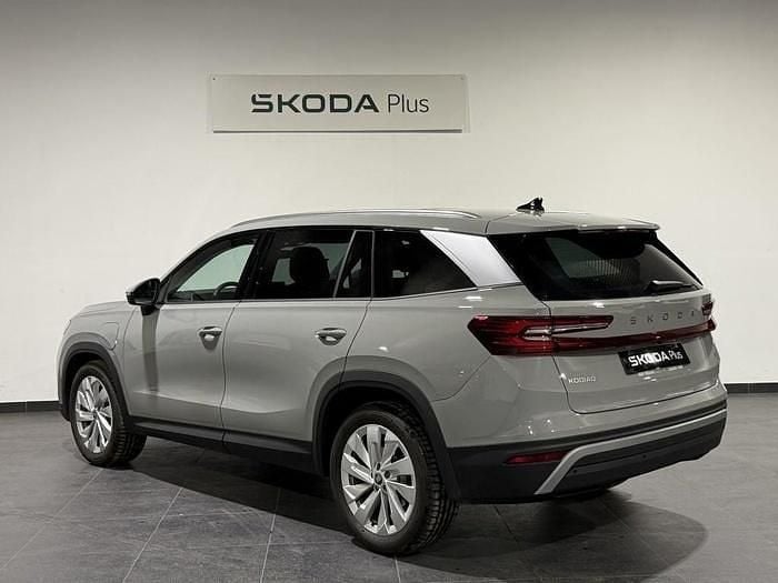 Gris Usado 2025 Skoda Kodiaq SUV | 38.500 € - Imagen 1/4