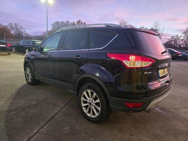 Usado Ford Kuga Titanium 150 CV (110 kW) 2016 Negro SUV