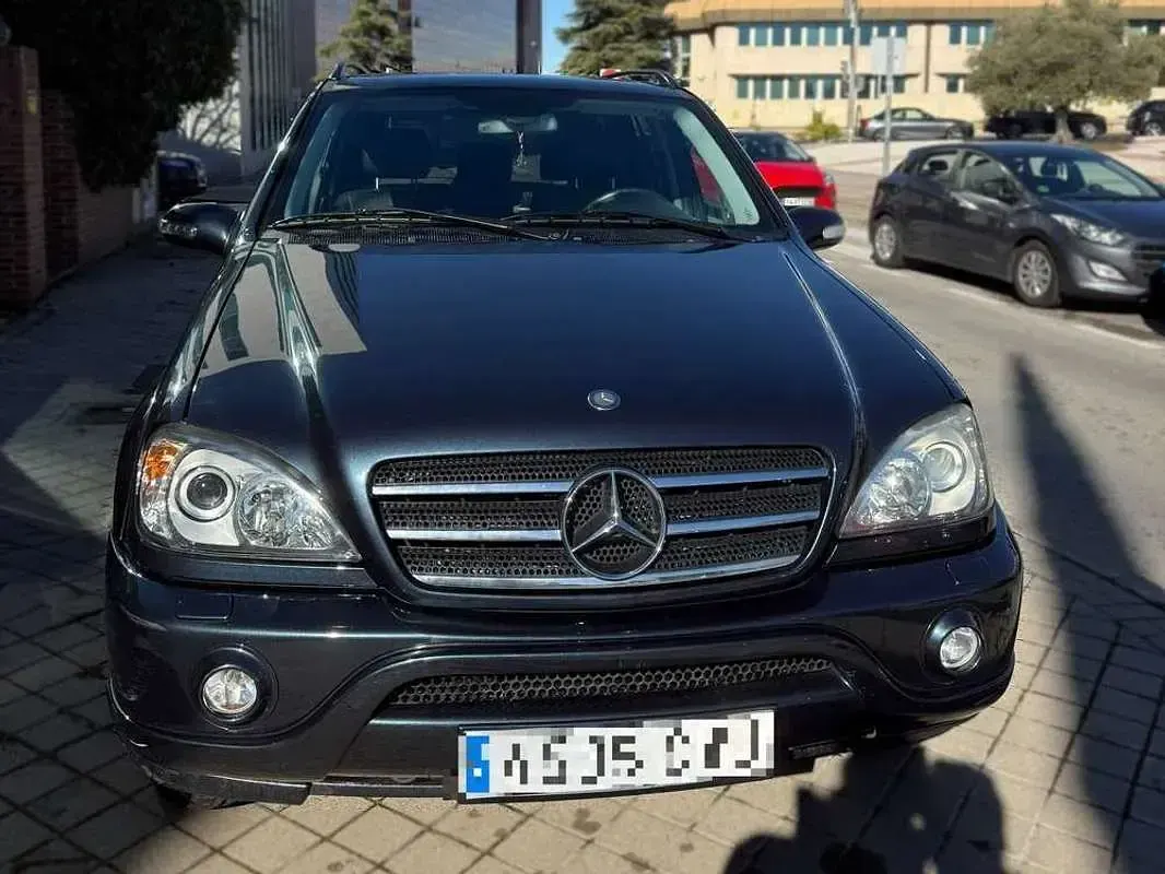 Usado Mercedes ML320 250 CV (183 kW) 2004 Azul SUV