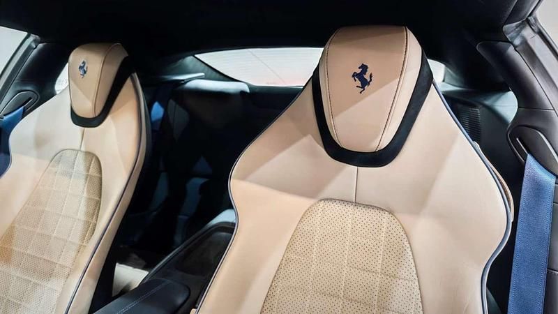 Usado Ferrari Roma 620 CV (456 kW) 2021 Azul Coupe