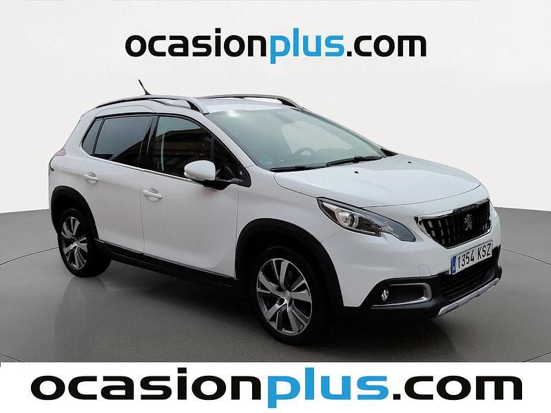 Usado Peugeot 2008 Allure 120 CV (88 kW) 2019 Blanco SUV