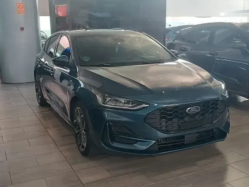 Usado Ford Focus ST-Line X 125 CV (91 kW) 2023 Azul