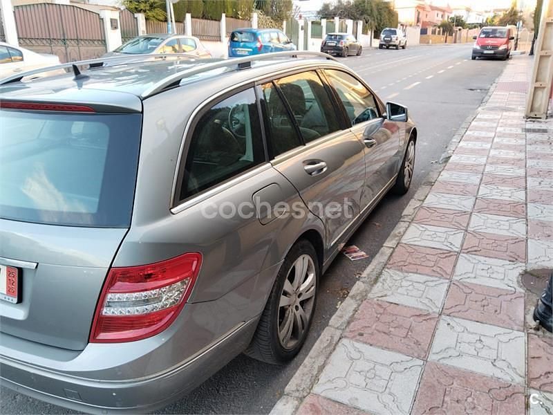 Usado Mercedes C220 Avantgarde 170 CV (125 kW) 2009 Gris / plata Familiar