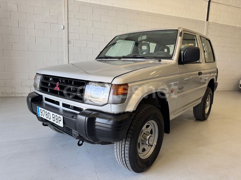 Gris / plata Usado 2000 Mitsubishi Montero SUV | 7490 € (Un poco caro) - Imagen 1/4