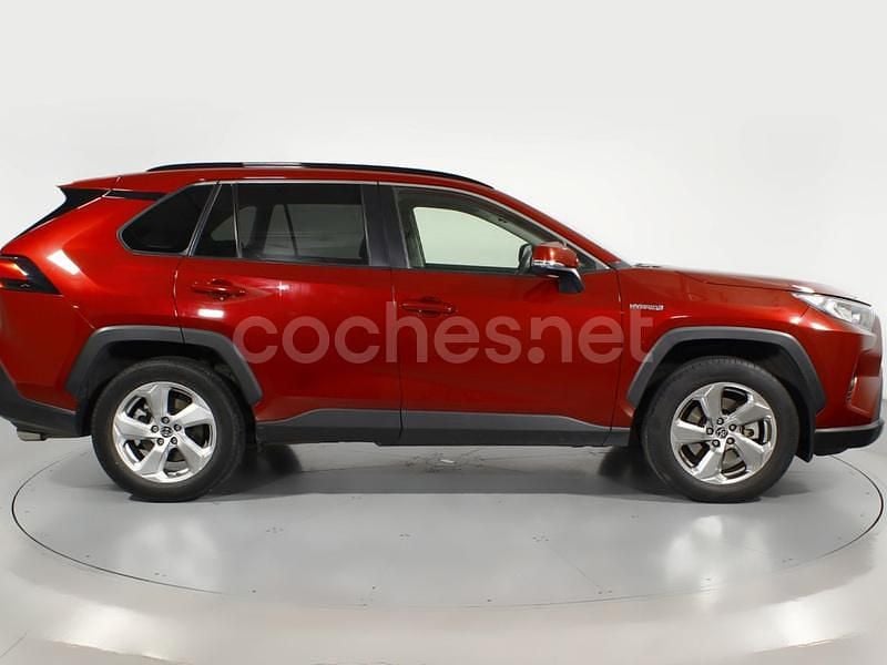 Usado Toyota RAV4 Hybrid Advance 218 CV (160 kW) 2021 Granate SUV