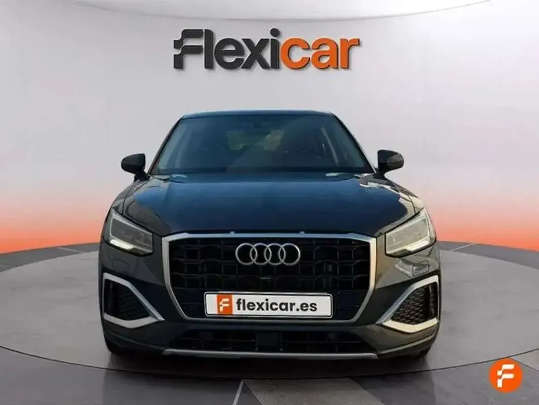 Usado Audi Q2 Premium 110 CV (80 kW) 2022 Gris SUV