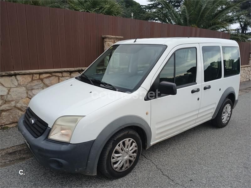 Usado Ford Tourneo Trend 95 CV (69 kW) 2014 Blanco Monovolumen