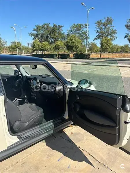 Usado Mini ONE 90 CV (66 kW) 2007 Beige Utilitario