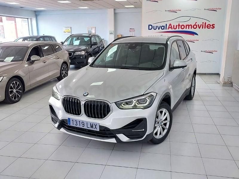 Usado BMW X1 Comfort Edition 190 CV (139 kW) 2021 Gris / plata SUV