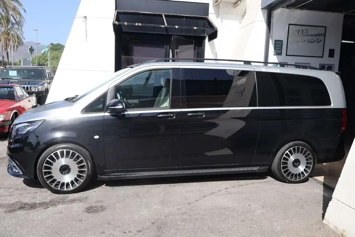 Usado Mercedes Vito 190 CV (139 kW) 2021 Negro Van