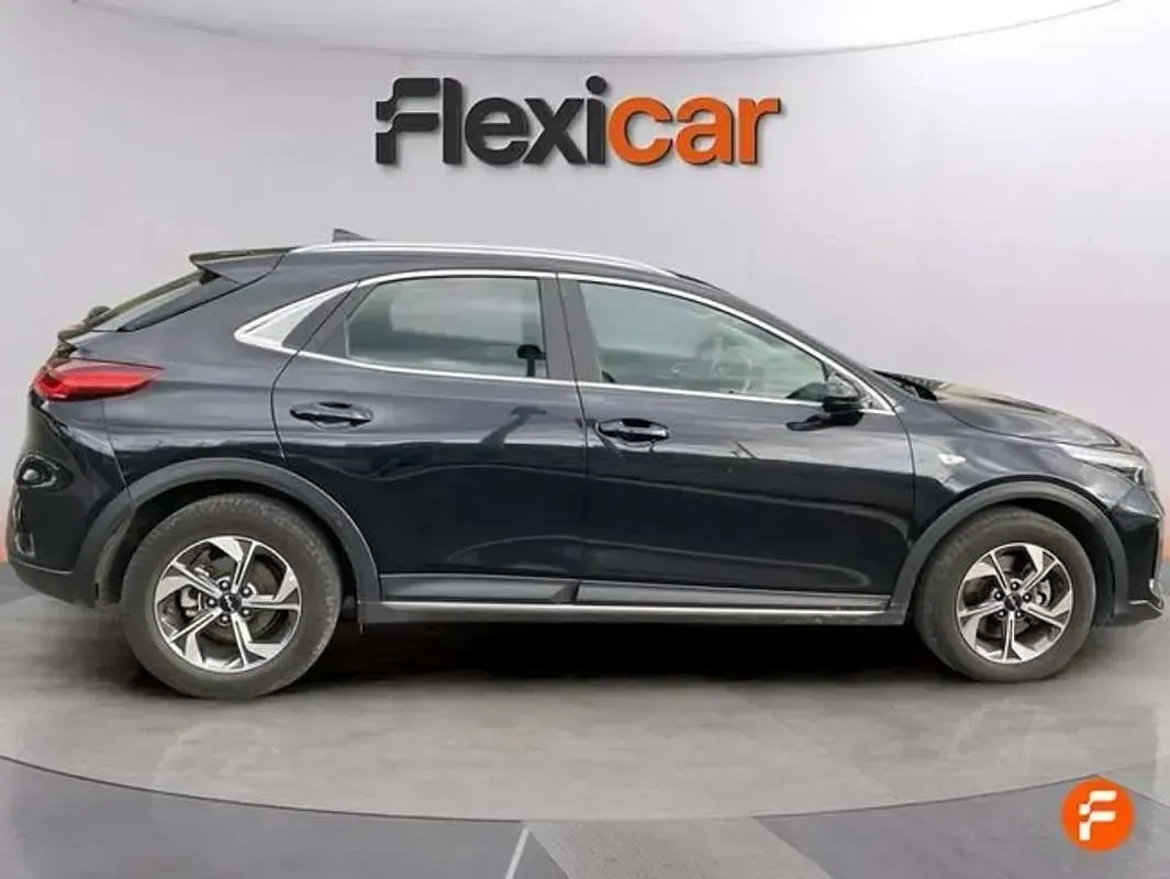 Usado Kia XCeed 120 CV (88 kW) 2023 Negro SUV