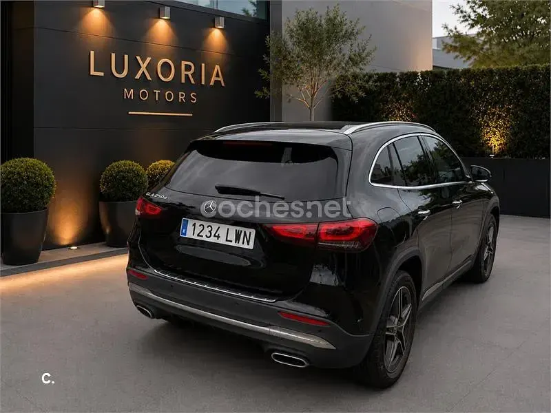 Usado Mercedes GLA250 218 CV (160 kW) 2022 Negro SUV