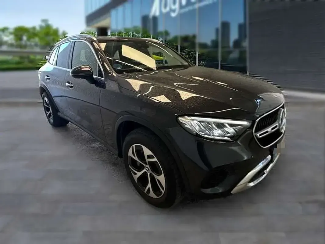 Usado Mercedes GLC300de 197 CV (144 kW) 2025 Gris SUV
