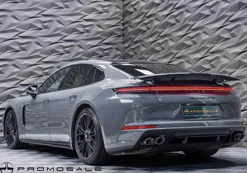 Usado Porsche Panamera GTS 500 CV (367 kW) 2024 Gris Berlina