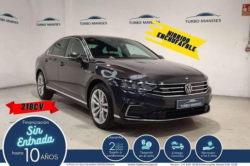 Gris Usado 2021 VW Passat GTE Berlina | 23.990 € (Precio justo) - Imagen 1/4