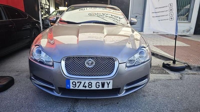 Usado Jaguar XF Luxury 241 CV (177 kW) 2010 Gris Berlina