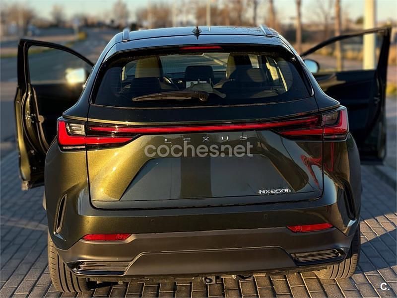 Usado Lexus NX350h Business Edition 242 CV (177 kW) 2023 Verde SUV