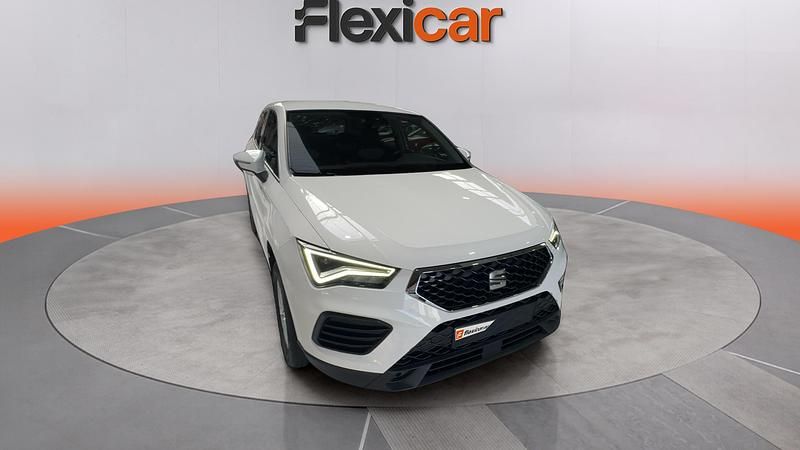 Begagnad Seat Ateca Reference 110 HK (80 kW) 2023 Vit SUV