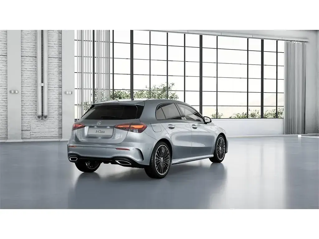 Usado Mercedes A250 218 CV (160 kW) 2026 Plata hightech Berlina