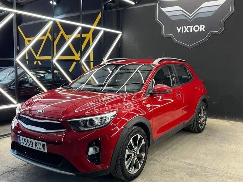 Usado Kia Stonic 120 CV (88 kW) 2018 Rojo SUV