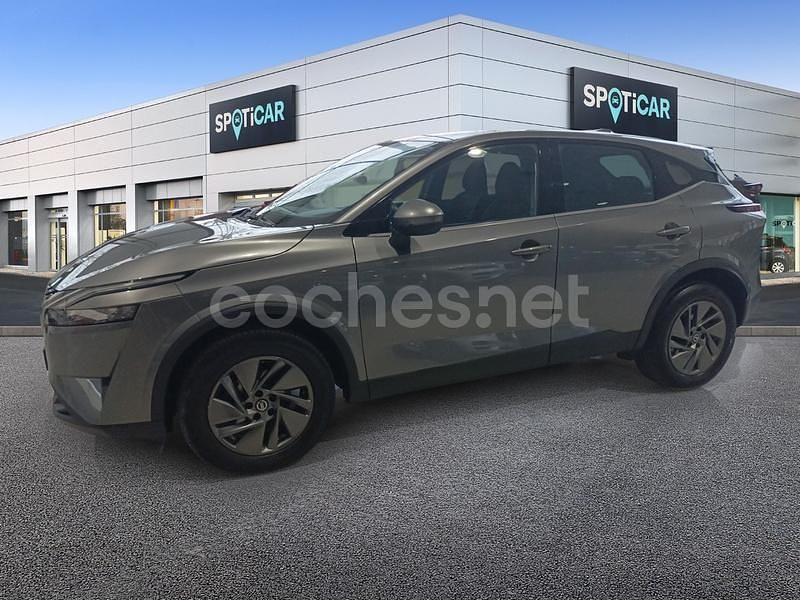 Usado Nissan Qashqai Acenta 158 CV (116 kW) 2021 Gris / plata SUV
