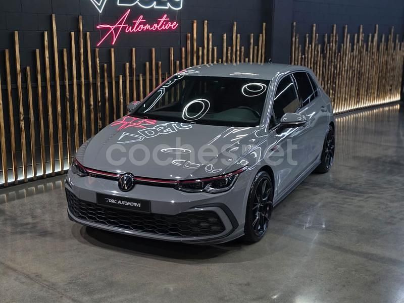 Usado VW Golf VIII GTI 245 CV (180 kW) 2021 Gris / plata Berlina