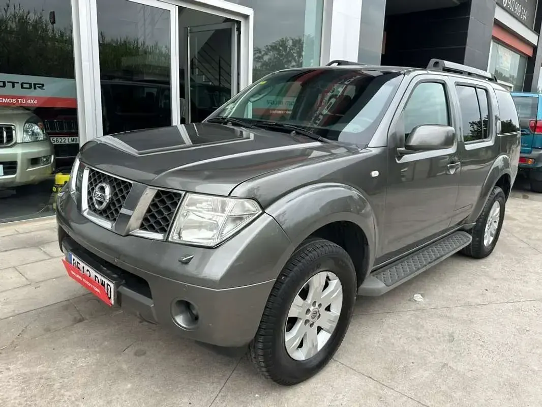 Usado Nissan Pathfinder SE 174 CV (127 kW) 2006 Gris SUV