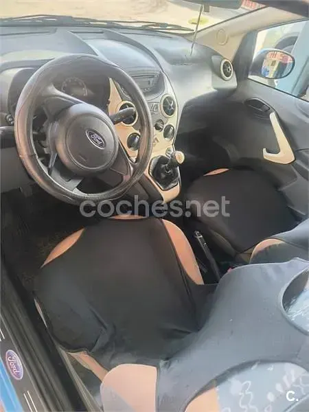 Usado Ford Ka Individual 75 CV (55 kW) 2010 Azul Utilitario