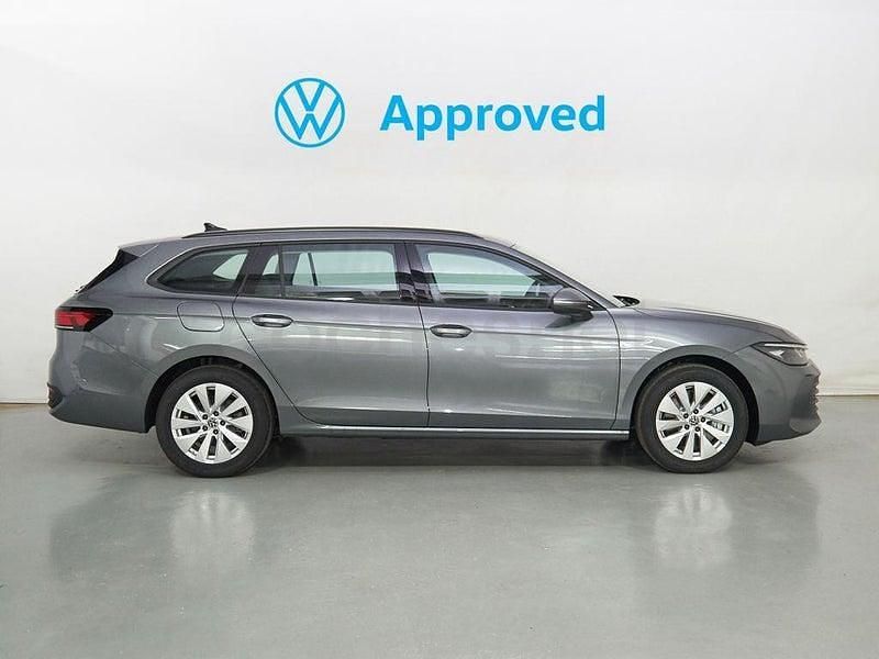 Usado VW Passat 204 CV (150 kW) 2024 Gris / plata Familiar