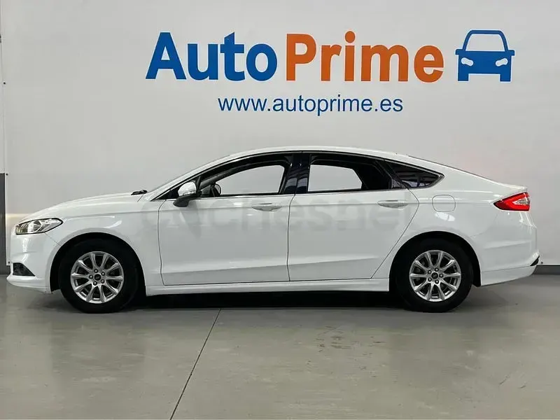 Usado Ford Mondeo Trend 150 CV (110 kW) 2018 Blanco Berlina