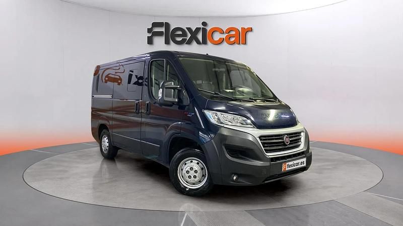 Usado Fiat Ducato 150 CV (110 kW) 2018 Azul Van