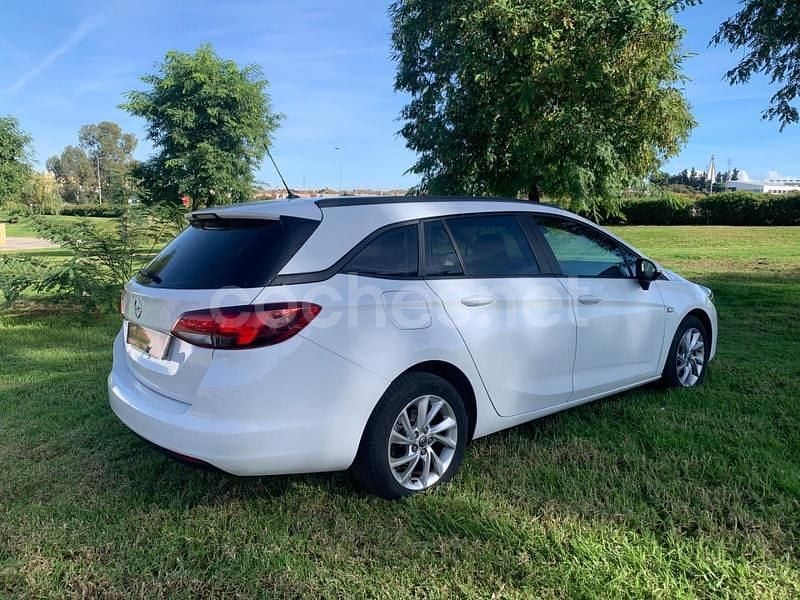 Usado Opel Astra Business 122 CV (89 kW) 2021 Blanco Familiar