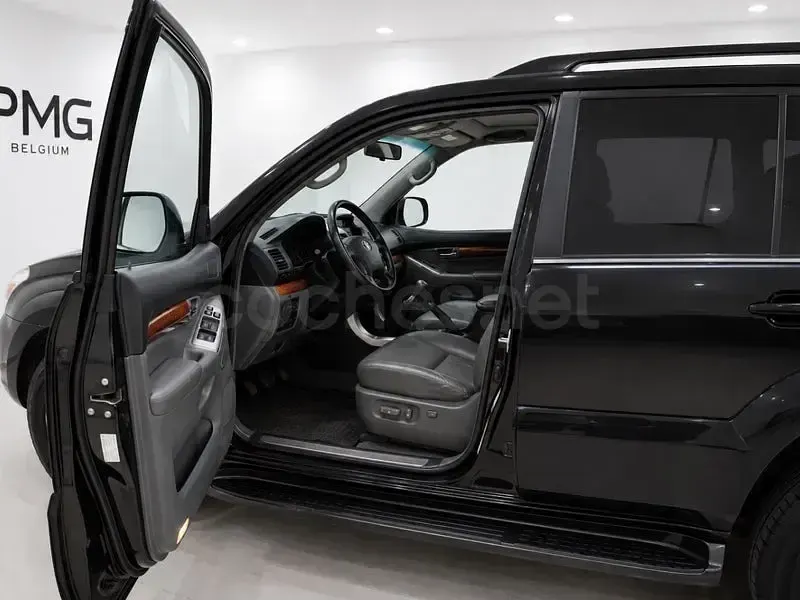 Usado Toyota Land Cruiser 173 CV (127 kW) 2008 Negro SUV
