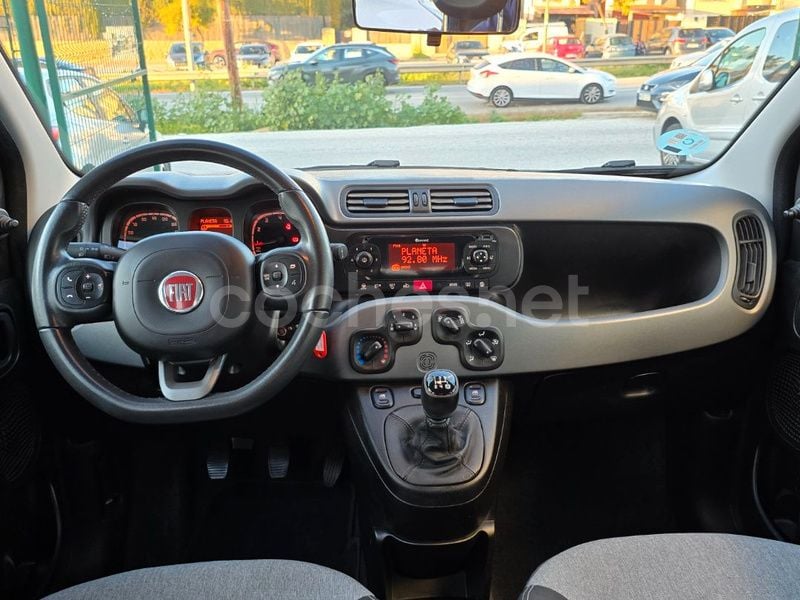 Usado Fiat Panda Lounge 69 CV (50 kW) 2019 Gris / plata Utilitario