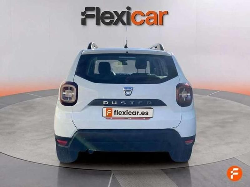 Usado Dacia Duster Acces 91 CV (66 kW) 2021 Blanco SUV