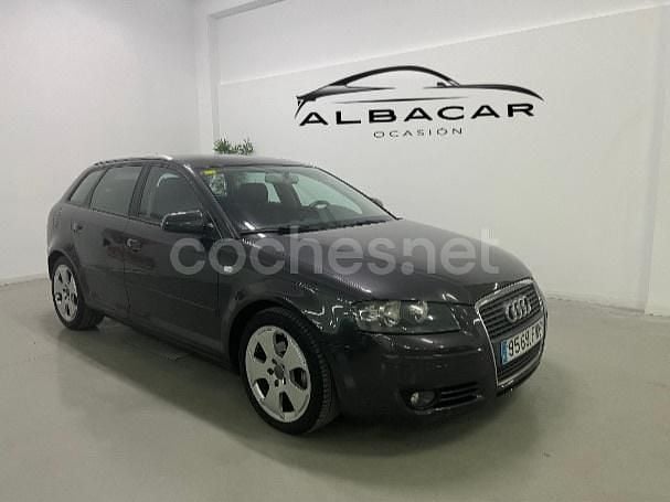 Usado Audi A3 Ambition 105 CV (77 kW) 2007 Gris / plata Berlina