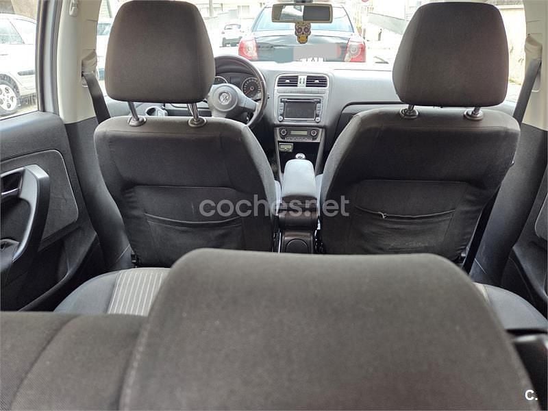 Usado VW Polo Advance 75 CV (55 kW) 2009 Gris / plata Utilitario