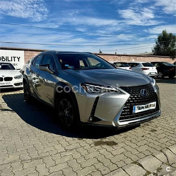 Gris / plata Usado 2019 Lexus UX Business Edition SUV | 19.500 € (Precio justo) - Imagen 1/4