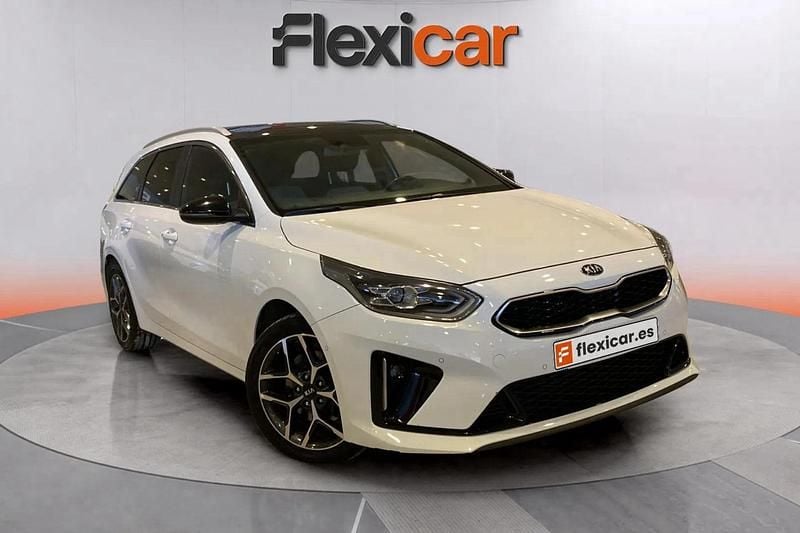 Blanco Usado 2020 Kia Ceed GT GT-Line Familiar | 14.970 € (Precio justo) - Imagen 1/4