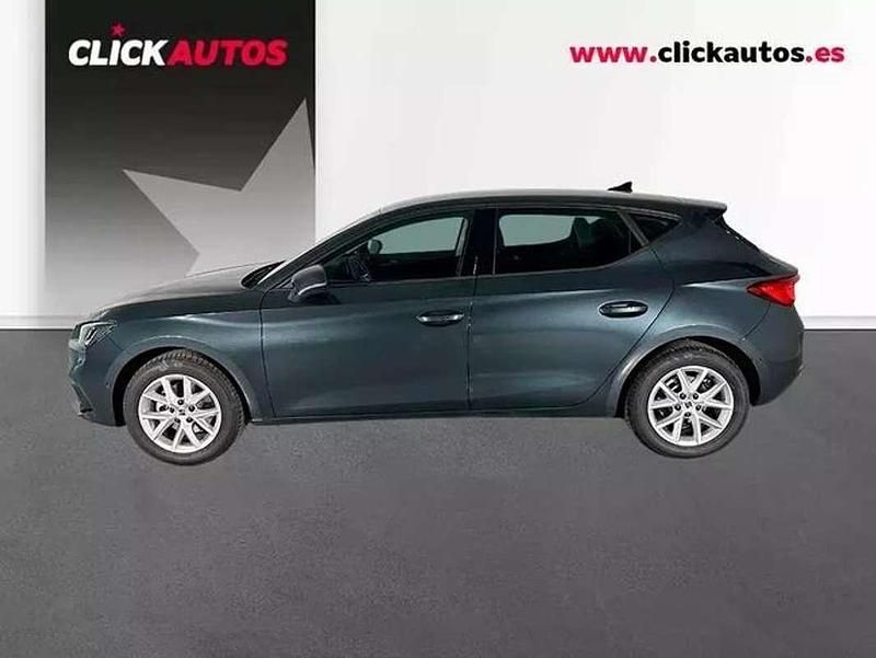 Usado Seat Leon Style 116 CV (85 kW) 2025 Gris Utilitario