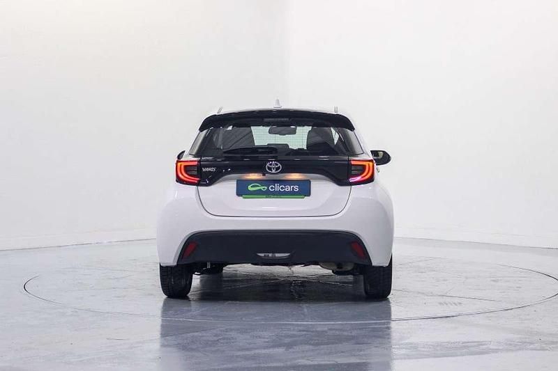 Usado Toyota Yaris Edition 125 CV (91 kW) 2022 Blanco Utilitario
