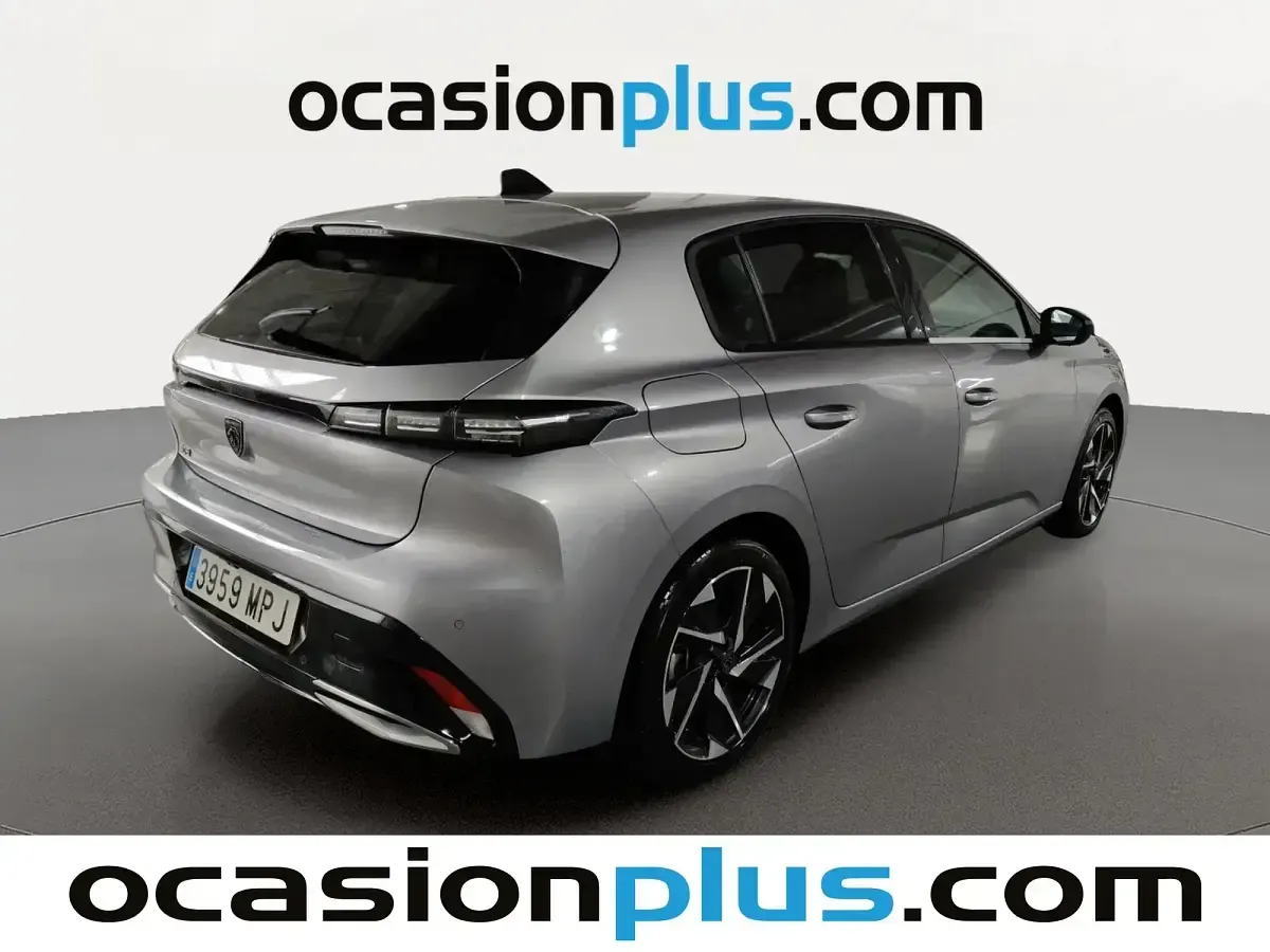 Usado Peugeot 308 Allure 130 CV (95 kW) 2024 Gris Berlina