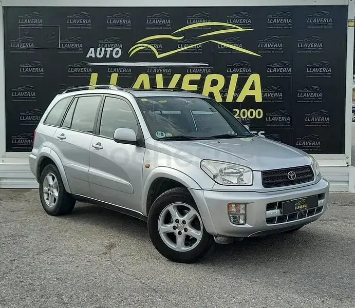 Usado Toyota RAV4 Sol 150 CV (110 kW) 2002 Gris / plata SUV