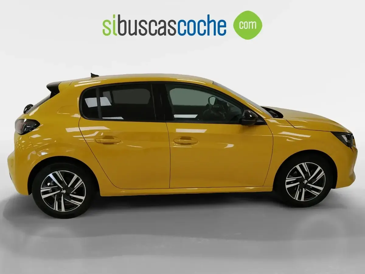 Usado Peugeot 208 Allure 100 CV (73 kW) 2022 Amarillo Utilitario