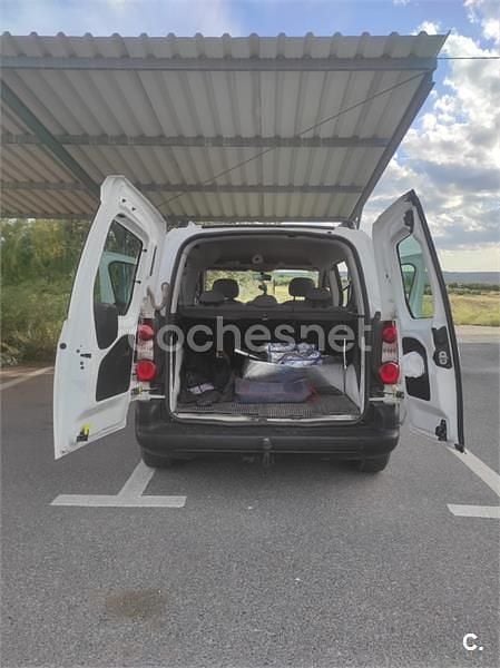 Usado Peugeot Partner Tepee Access 100 CV (73 kW) 2016 Blanco Monovolumen