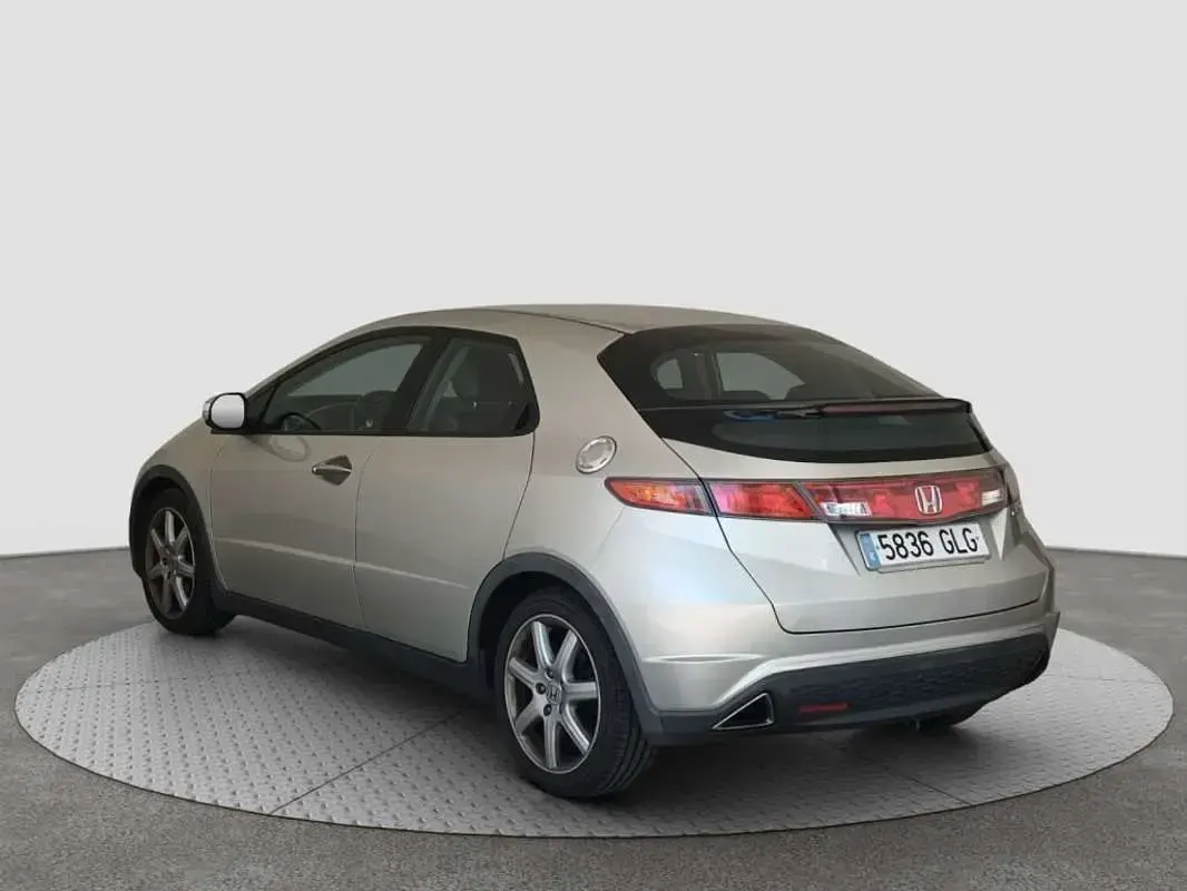 Usado Honda Civic Sport 140 CV (102 kW) 2009 Beige Utilitario