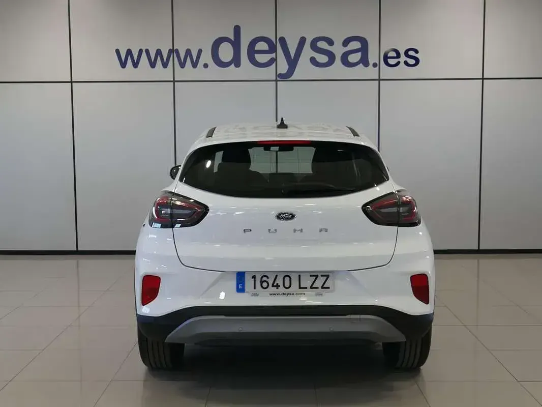 Usado Ford Puma Titanium 125 CV (91 kW) 2022 Blanco SUV