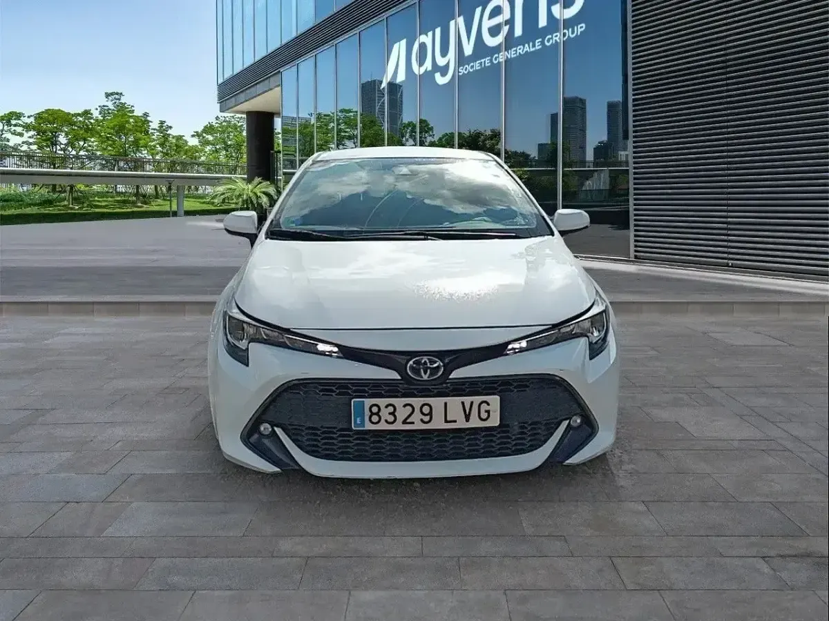 Usado Toyota Corolla Active 122 CV (89 kW) 2021 Blanco Berlina